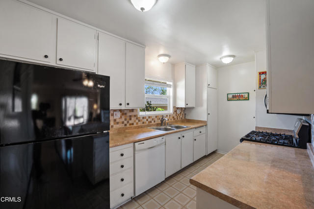 Detail Gallery Image 8 of 24 For 2280 Camilar Drive Dr, Camarillo,  CA 93010 - 2 Beds | 2 Baths