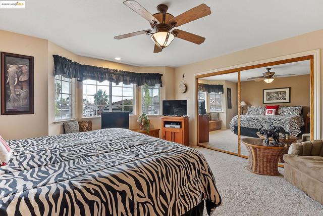 4210 Driftwood Pl, Discovery Bay CA: https://media.crmls.org/mediaz/f319f6c3-bcd8-446d-82e4-575a7589b6a1.jpg