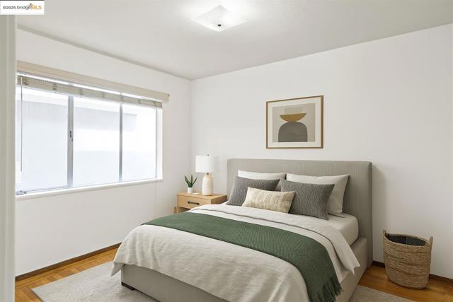 3802 Shafter Ave, Oakland CA: https://media.crmls.org/mediaz/f31a2646-44a2-4eff-891b-6d903ef23bc8.jpg