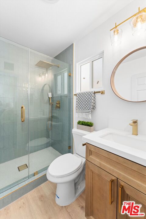 3815 W 60th Street, Los Angeles CA: https://media.crmls.org/mediaz/f31b5156-1e5d-47af-960e-c27600f14fae.jpg