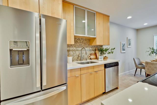505 Cypress Point Drive, Mountain View CA: https://media.crmls.org/mediaz/f31b55b8-b928-4037-a9b3-03fbfac4845d.jpg
