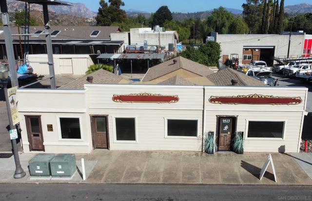 9825 Maine Avenue, Lakeside CA: https://media.crmls.org/mediaz/f31b7138-ac1c-4ad6-b765-bebc543c8757.jpg