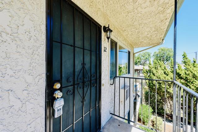 Detail Gallery Image 3 of 15 For 391 Emerald Ave #12,  El Cajon,  CA 92020 - 2 Beds | 1 Baths