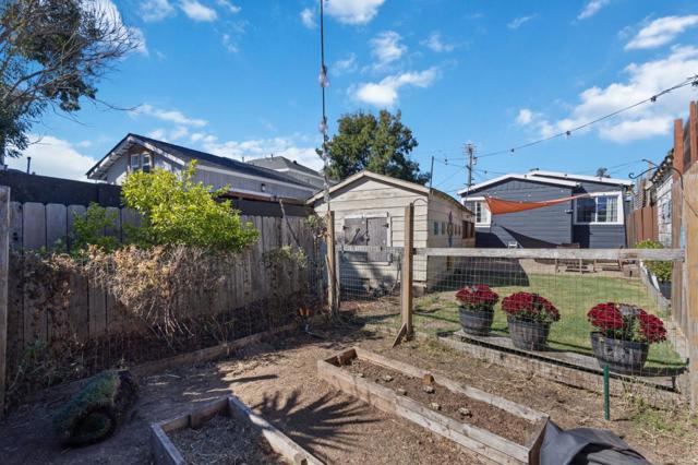 2830 69th Avenue, Oakland CA: https://media.crmls.org/mediaz/f31bb9b8-4a55-4d33-8d94-d856fee188a9.jpg