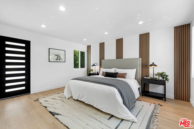 418 N Bowling Green Way, Los Angeles CA: https://media.crmls.org/mediaz/f31c5127-b21a-46aa-97c3-12455b79e68d.jpg