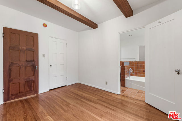 931 S Ogden Drive, Los Angeles CA: https://media.crmls.org/mediaz/f31c72df-c254-44bb-814f-2206ba366f1a.jpg