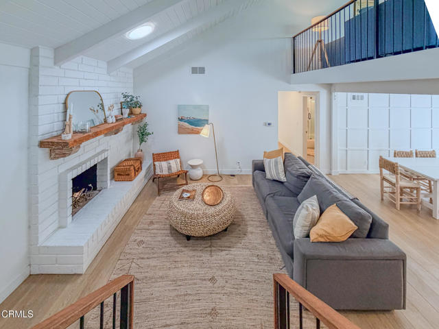 Detail Gallery Image 3 of 40 For 4954 Dolphin Way, Oxnard,  CA 93035 - 2 Beds | 2 Baths