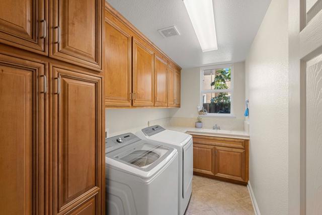 5871 Masoni Place, Gilroy CA: https://media.crmls.org/mediaz/f31df089-1bb3-4d3c-af94-0d6cc2997db5.jpg