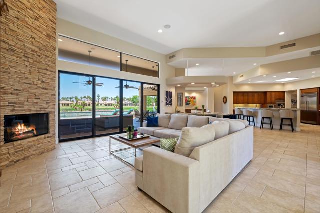 81080 Shinnecock, La Quinta CA: https://media.crmls.org/mediaz/f31e6475-5519-473e-8c79-b1ff1ea2dcd7.jpg