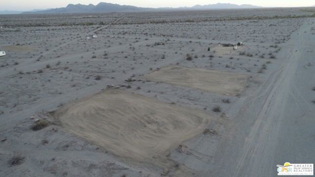 147946 4th Street,  CA: https://media.crmls.org/mediaz/f31e7cfe-53d4-42b3-8fc5-5054b3a6e249.jpg