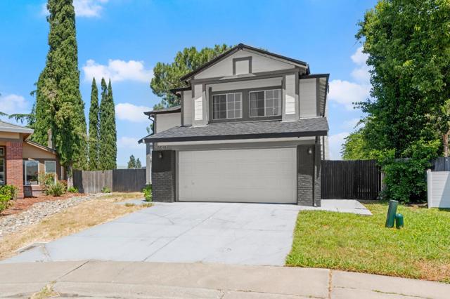 6431 Canyon Creek Way, Elk Grove CA: https://media.crmls.org/mediaz/f31eec80-fbcb-48d4-a1e8-cdc5ba8cb3ba.jpg