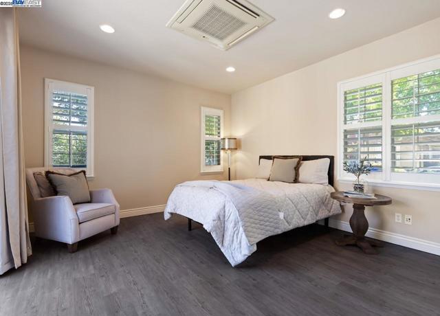 7563 Balmoral Way, San Ramon CA: https://media.crmls.org/mediaz/f31f8313-2221-4b95-912b-57776c28fc00.jpg