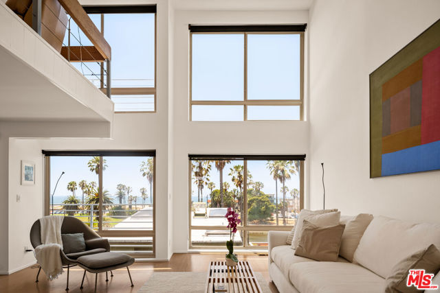6624 Vista Del Mar, Playa del Rey CA: https://media.crmls.org/mediaz/f31f98b6-bfac-449b-96f3-3a8442546226.jpg