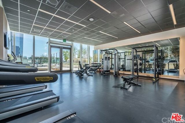 889 Francisco Street, Los Angeles CA: https://media.crmls.org/mediaz/f3201123-4f20-452a-b93c-def74740e8be.jpg