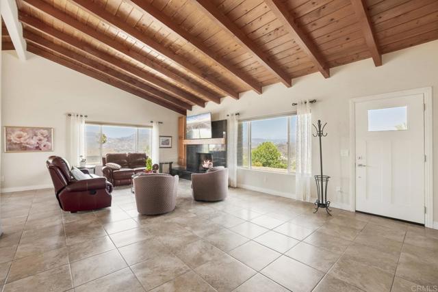 Detail Gallery Image 11 of 55 For 9318 Idyl Pl, Lakeside,  CA 92040 - 3 Beds | 2 Baths