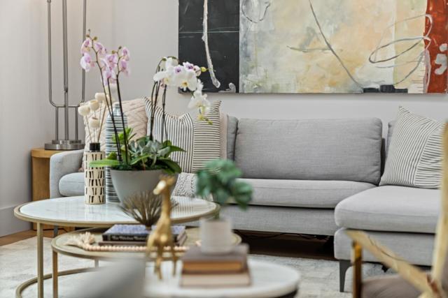 17 30th Street, San Francisco CA: https://media.crmls.org/mediaz/f3207843-7e4b-4824-bb8a-b932f32fa1ee.jpg