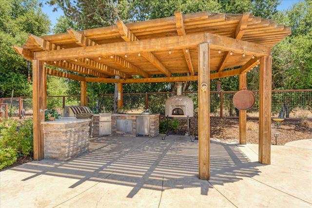 21400 Tierra Grande Court, San Jose CA: https://media.crmls.org/mediaz/f32082bb-d6d8-4ba8-b9ec-9f5e25eb0f28.jpg