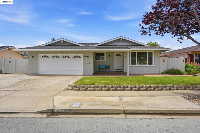6387 Narcissus Ave, Newark CA: https://media.crmls.org/mediaz/f3210c90-14e0-4f52-bf68-fa10e53fbe29.jpg