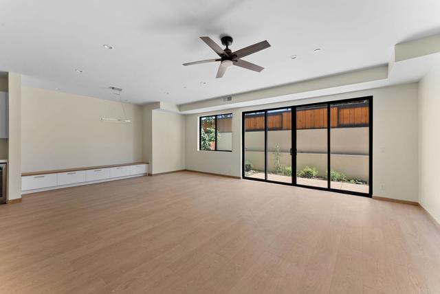 Detail Gallery Image 9 of 22 For 2670 Roosevelt St, Carlsbad,  CA 92008 - 2 Beds | 2 Baths