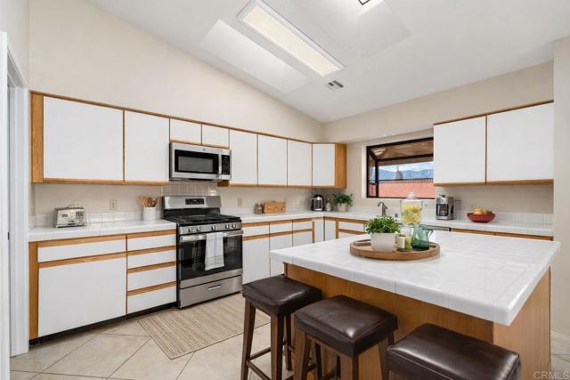 Detail Gallery Image 5 of 20 For 46515 Roudel Ln, La Quinta,  CA 92253 - 3 Beds | 3 Baths