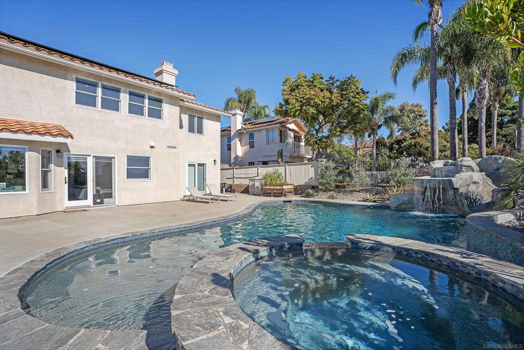 2653 Sausalito Ave