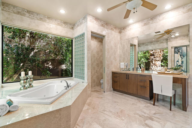 79200 Jack Rabbit Trail, La Quinta CA: https://media.crmls.org/mediaz/f323f084-3c88-418a-8535-3fd6fe5782a5.jpg