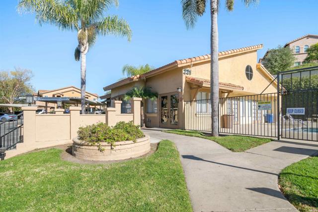 Detail Gallery Image 14 of 23 For 211 Woodland Pkwy, San Marcos,  CA 92069 - 2 Beds | 2 Baths