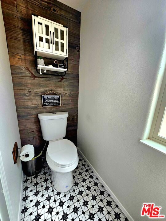 3838 Indian Cove Road,  CA: https://media.crmls.org/mediaz/f324ea46-87c1-436e-96c6-8db83e504e2b.jpg