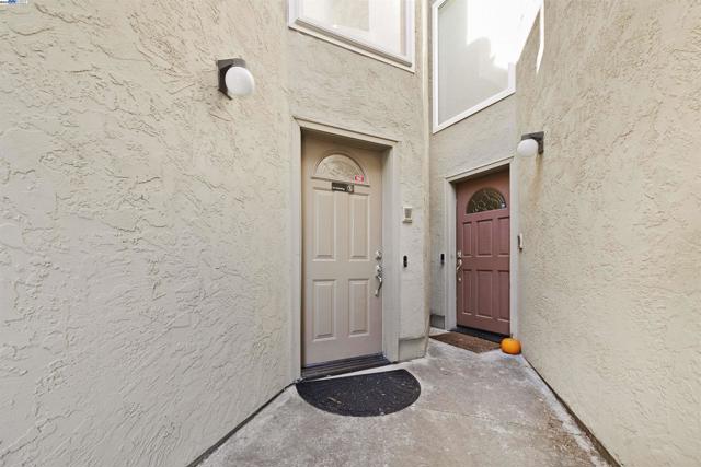 Image 1 of 42 For 300 Locust Dr  6