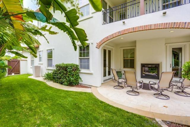 6977 Corte Langosta, Carlsbad CA: https://media.crmls.org/mediaz/f3259e63-c3e0-48e4-8cac-908080f60949.jpg