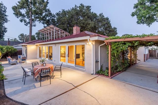 12457 BROOKGLEN Drive, Saratoga CA: https://media.crmls.org/mediaz/f3261c92-23cd-48be-b4cc-2ac93452c8e6.jpg