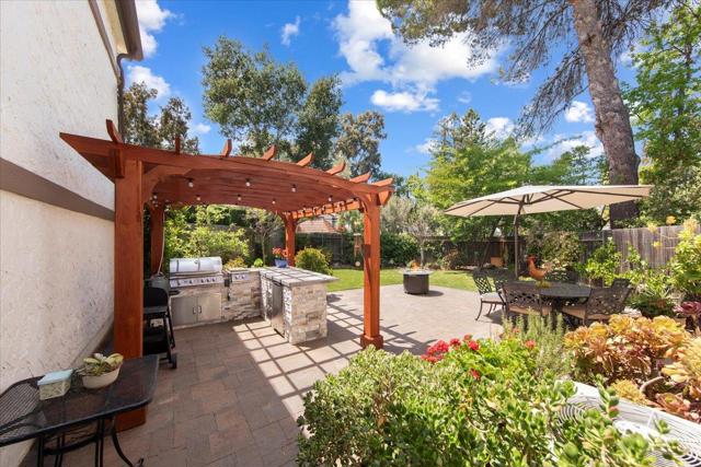 105 Calle Nivel, Los Gatos CA: https://media.crmls.org/mediaz/f3264422-48b1-4aef-8051-50a30992c61c.jpg