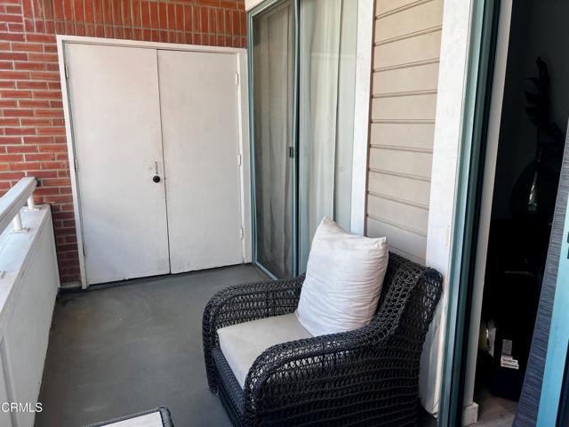 865 B Street, Oxnard CA: https://media.crmls.org/mediaz/f3269d0e-4d2d-43e0-a656-a145c54a935e.jpg