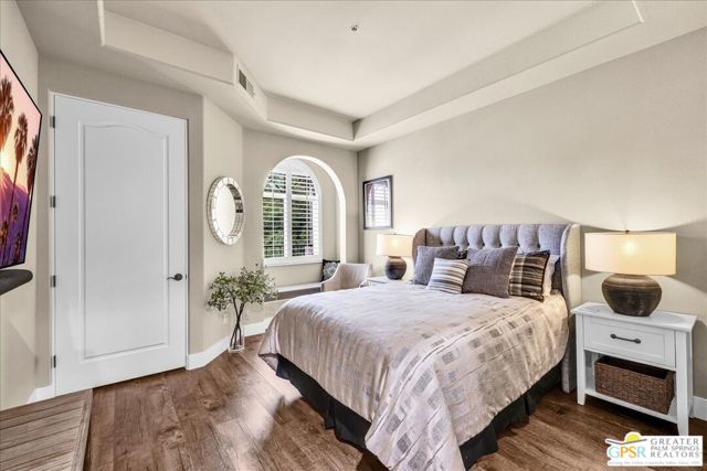 2010 Via San Martino, Palm Desert CA: https://media.crmls.org/mediaz/f326bdd6-7647-448b-97f2-078bc6d74631.jpg