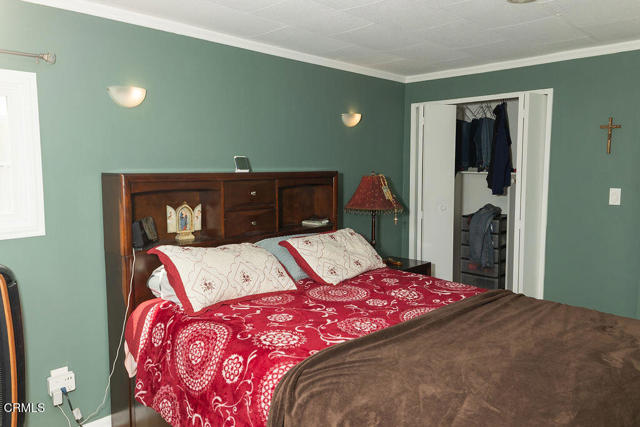 710 W Harvard Boulevard, Santa Paula CA: https://media.crmls.org/mediaz/f3276808-359d-498b-90f9-44ec5f5976ff.jpg