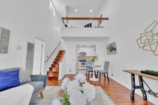 4040 Porte La Paz, San Diego CA: https://media.crmls.org/mediaz/f327857f-4f4c-46e1-936d-979715acda1d.jpg