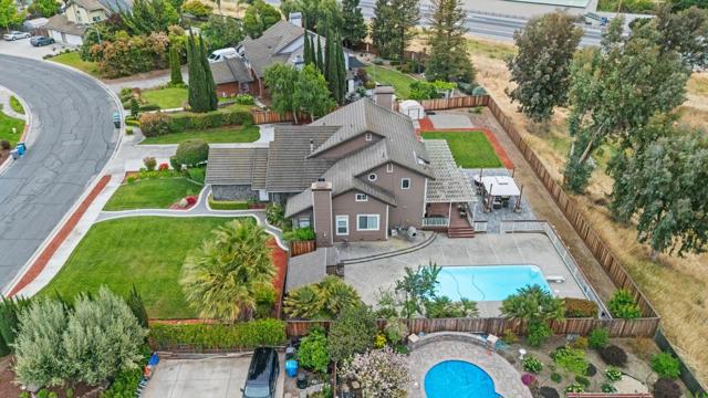 151 Tierra Del Sol, Hollister CA: https://media.crmls.org/mediaz/f32a22c0-61f3-491a-9c69-bdea02e299a0.jpg