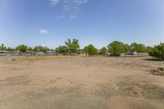 3831 E Ave T 8, Palmdale CA: https://media.crmls.org/mediaz/f32a27fe-9b0b-46bd-b864-5d3993bac796.jpg