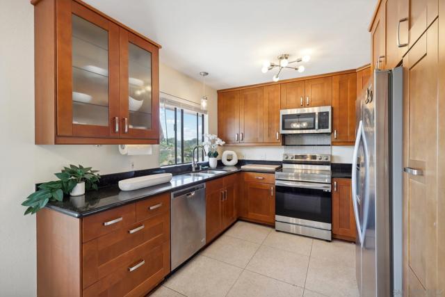 Image 11 of 39 For 4253 5th Ave