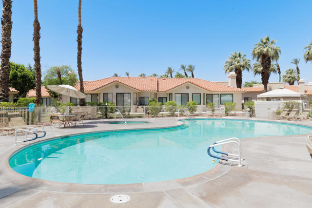 106 Celano Circle, Palm Desert CA: https://media.crmls.org/mediaz/f32b796f-ce3f-46df-87da-eafb57da8afc.jpg