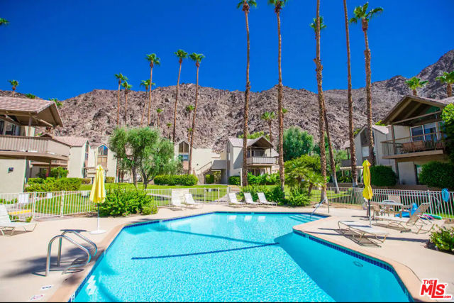 78225 Cabrillo Lane, Indian Wells CA: https://media.crmls.org/mediaz/f32bbf5e-d5db-4a35-acae-c0da32b21b66.jpg