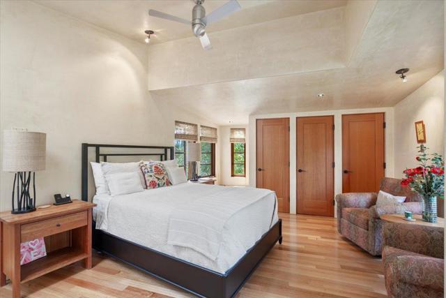 705 University Avenue, Los Altos CA: https://media.crmls.org/mediaz/f32bcfb5-6a11-4257-ae71-75a571f319ce.jpg