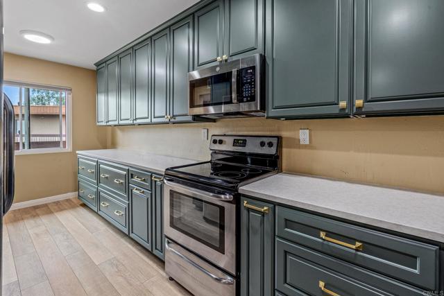 Detail Gallery Image 9 of 32 For 7245 Navajo Rd #D380,  San Diego,  CA 92119 - 2 Beds | 2 Baths