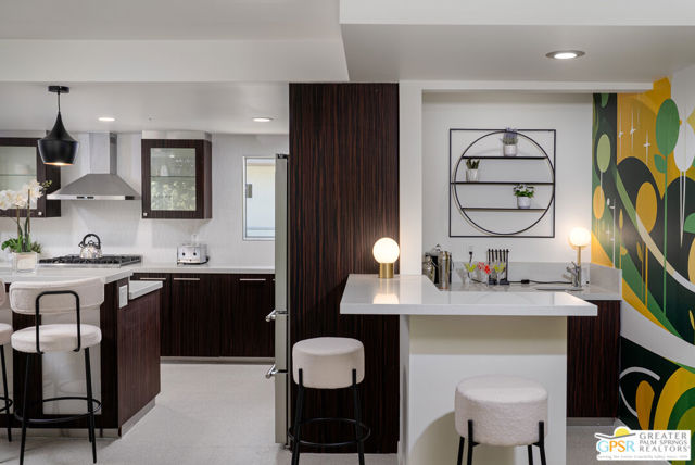 588 E San Lorenzo Road, Palm Springs CA: https://media.crmls.org/mediaz/f32c02f2-5a1b-4565-a22d-855739711a4c.jpg