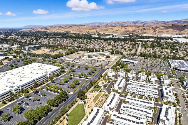5713 Immersion Loop, San Jose CA: https://media.crmls.org/mediaz/f32d08eb-90e4-4b1f-9554-e6528fd4ec17.jpg