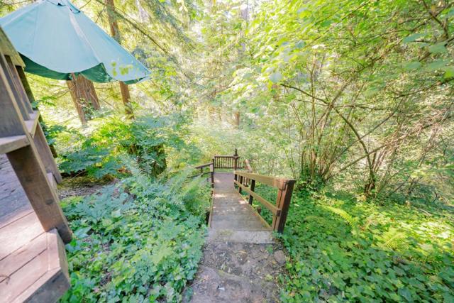 819 Brookside Way, Felton CA: https://media.crmls.org/mediaz/f32d9ef2-bfbd-428c-a5c3-a69c22247537.jpg