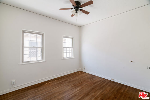 1744 Carmona Avenue, Los Angeles CA: https://media.crmls.org/mediaz/f32dd15e-6254-42c1-9b3f-f7978a85c603.jpg