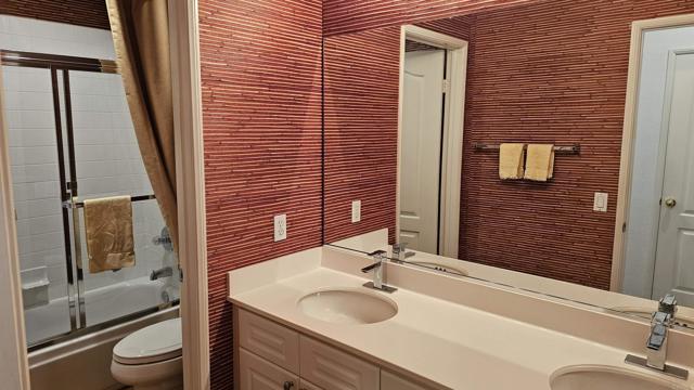 Detail Gallery Image 8 of 24 For 5365 Caminito Exquisito, San Diego,  CA 92130 - 4 Beds | 3 Baths