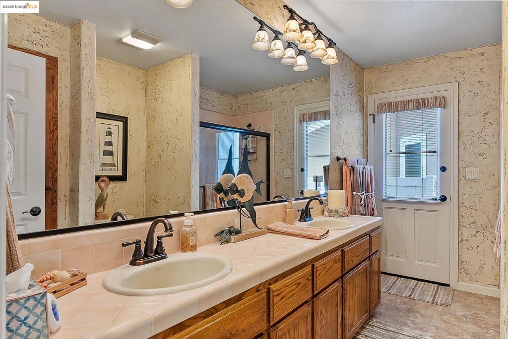 MLS #41118204 image #28