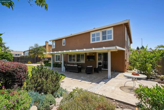 812 Westgate Drive, Vacaville CA: https://media.crmls.org/mediaz/f32f392e-8579-4ed0-994a-3213ff776580.jpg